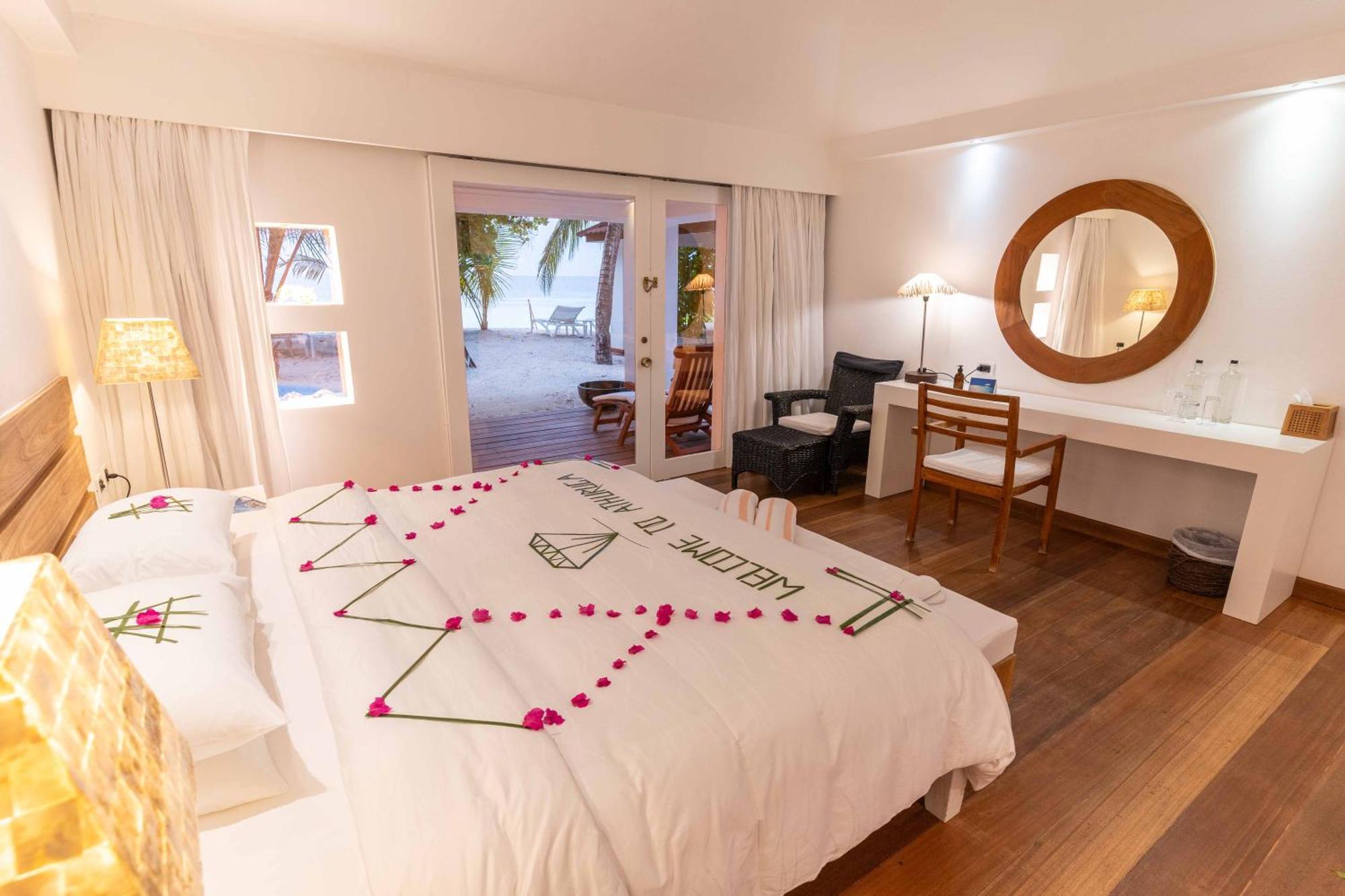 Diamonds Athuruga Maldives Resort & Spa Esterno foto